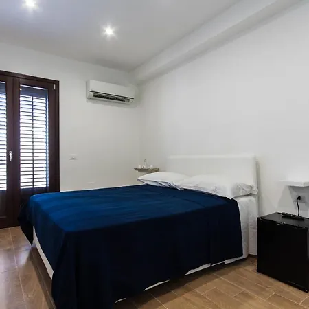 Verdirooms158 Bed & Breakfast 3*